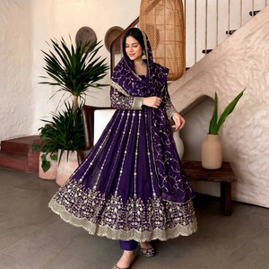 Ensemble de robe Anarkali en georgette brodée, tenue ethnique indienne pour les fêtes, 3 pièces, salwar kameez avec dupatta - Product Image 1