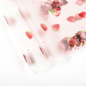 Lusso 58*58 cm/pz bambina fragola modello impermeabile stampa fiore di plastica carta da imballaggio per involucro floreale - Product Image 3