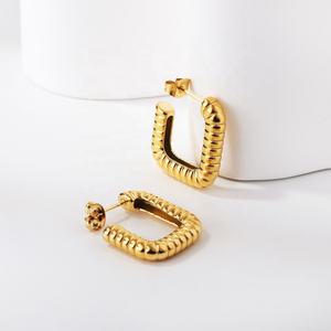 Joyería de Moda, Pendientes de Aro Geométricos Huecos con Textura Cuadrada, de Acero Inoxidable Hipoalergénico, Chapados en Oro de 18k, para Mujer - Product Image 6