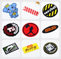 Étiquette souple personnalisée en silicone 3D Logo en caoutchouc gaufré Fournisseur Étiquette autocollante en caoutchouc pour vêtements