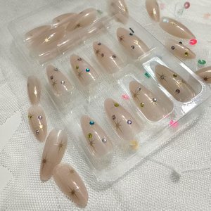 24 <span class=keywords><strong>faux</strong></span> ongles longs en amande à presser, base nude avec design étoile 3D et strass, finition brillante, amovibles, pour femmes - Product Image 4