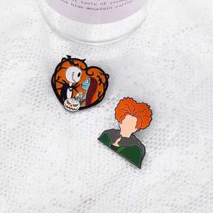 Groothandel Zwarte Kleurstof Skelet Email Pin Heksenspeld Heksenspin Enge Griezelige Halloween Horror Reversspeldjes - Product Image 3