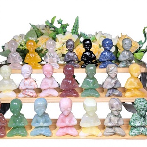 Cabeza de Extraterrestre Grabada en Cristal Natural de Alta Calidad, 5 cm, como Regalo Coleccionable de Arte Infantil - Product Image 3