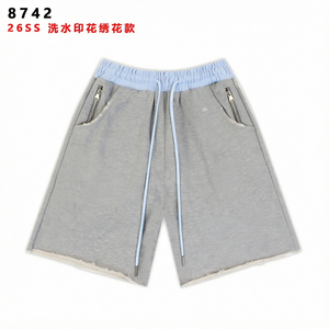 Shorts de survêtement personnalisés pour hommes avec ceinture contrastante, ourlet brut, poche zippée, coupe ample, style hip-hop décontracté, taille élastique, 100% coton, séchage rapide - Product Image 2