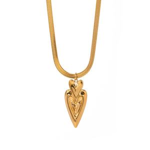 Collar con Colgante en Forma de Corazón, Diseño Europeo y Americano, Estilo Retro Hip-Hop de Alta Gama, Accesorio de Moda - Product Image 1