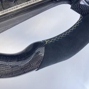 CCExcellent Volant en fibre de carbone personnalisé pour <span class=keywords><strong>Volvo</strong></span> S60 2005-2009 + avec Alcantara et Stripe - Product Image 4