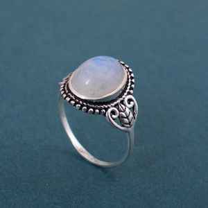 แหวนทองเหลืองประดับมูนสโตนทรงรี ชุบเงิน 925 สไตล์โบโฮ สำหรับงานแต่งงาน งานหมั้น หรือเป็นเครื่องประดับที่โดดเด่น - Product Image 1