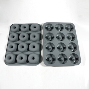 Nuevo Diseño, Molde de Silicona para Hornear Pasteles, Donuts, Pudines, Postres, Dulces, Jabones, Chocolate, con 12 Cavidades - Product Image 2