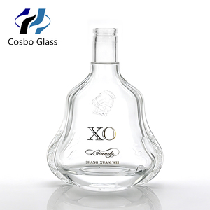 Bouteilles en verre de haute qualité de 700 ml, directement de l'usine, avec logo personnalisé en relief pour le gin, le whisky et la <span class=keywords><strong>tequila</strong></span> - Product Image 4