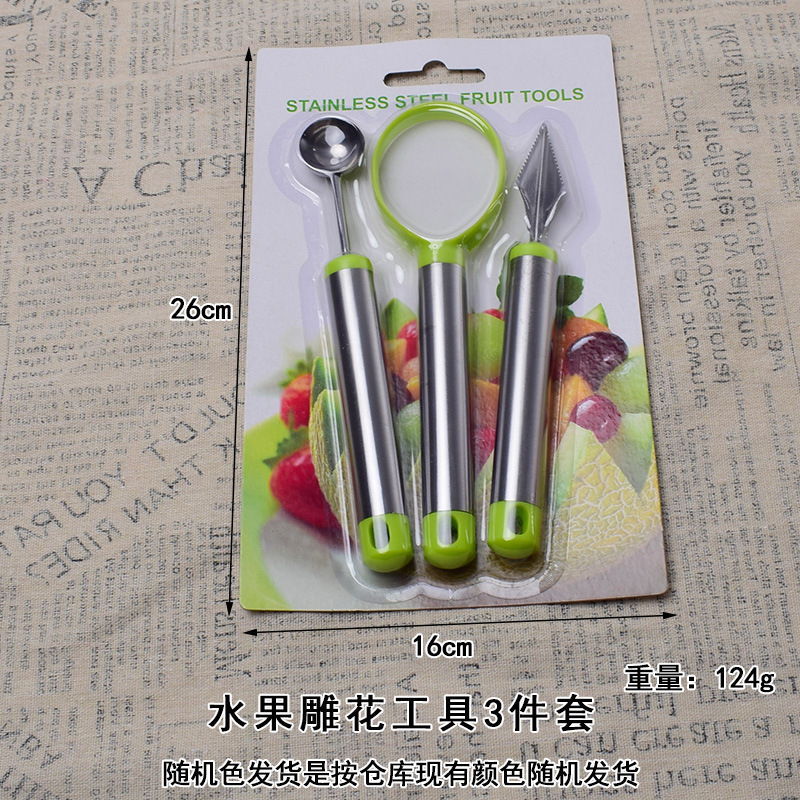 Juego de herramientas para tallar frutas.