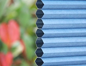 ม่านม้วนกันความร้อนสองชั้น สีน้ำเงิน ขนาด 20 มม. สำหรับประตูภายใน แบบขึ้นลง จัดส่งรวดเร็ว - Product Image 1