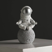 Grande statue d'astronaute réaliste en résine, sculpture grandeur nature peinte à la main pour la décoration de la maison ou de l'hôtel, cadeau pour souvenirs ou fêtes