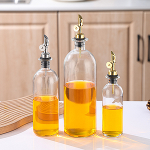 Bottiglia Dispenser per Olio d'Oliva Personalizzata <span class=keywords><strong>all</strong></span>'Ingrosso 200ml 500ml 1000ml con Beccuccio Dosatore Pesante in Vetro - Product Image 2