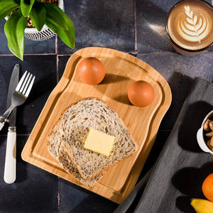 Tabla de desayuno de cocina casera personalizada, bandeja de madera con forma de tostadas de huevos Dippy, tabla de cortar de bambú multiusos con soporte para huevos - Product Image 2