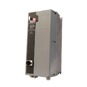 Controlador Plc 131N3177 TC FC-202P30KT4E55H1XGX1O 40Hp - Product Image 1