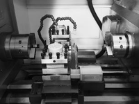 Centre de tournage numérique industriel CNC haute précision et robuste 61125-1500 avec commande Fanuc pour applications industrielles