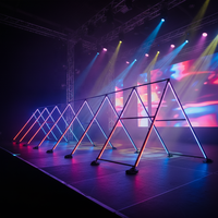 Projecteurs LED RGB RGBW IP65 pour événements, spectacles et décorations, utilisables en intérieur et en extérieur, en entrepôt ou sur scène.