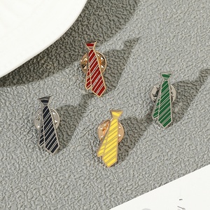 Spilla in lega di metallo 130 Design <span class=keywords><strong>Harry</strong></span> Potter, ispirata alla scuola di magia di Hermione, ispirata alla serie TV americana, accessorio, disponibile in fabbrica - Product Image 4