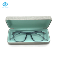 Étui à lunettes en métal rigide à texture craquelée, personnalisable avec logo, boîte à lunettes portable multicolore pour le rangement des lunettes optiques – Vente en gros