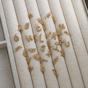 Oferta Especial: Colgante de Acero Inoxidable con 26 Letras Inglesas, Hecho a Mano, con Circonitas, Números del 1 al 9, Accesorios de Joyería - Product Image 1