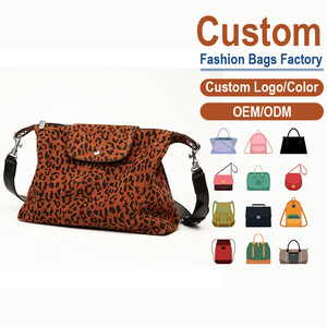 Bolso Bandolera de Piel Nubuck con Estampado de Leopardo, Personalizable OEM/ODM, Bolso de Hombro Moderno para Mujer - Product Image 1