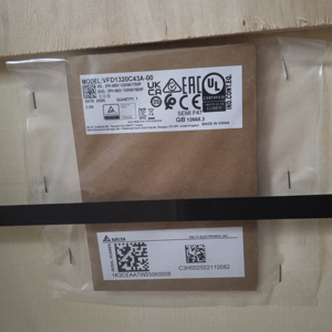 อินเวอร์เตอร์ Delta VFD1320C43A-00 รุ่นใหม่ของแท้ 132kW 175HP 3 เฟส 460V ซีรีส์ C2000 มอเตอร์ไดรฟ์ ตัวแปลงความถี่ - Product Image 1