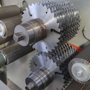 Scie à refendre à double arbre et lames multiples pour panneaux de bois de 150 mm, <span class=keywords><strong>scierie</strong></span> avec deux moteurs de 22 kW - Product Image 5