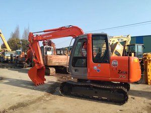 HITACHI มือสอง EX70รถขุดจากประเทศจีนสภาพดีพร้อมเวลาทำงานที่ต่ำกว่าส่วนประกอบหลักมอเตอร์ปั๊มเครื่องยนต์ - Product Image 6
