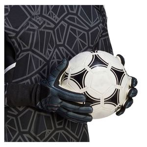 Gants de gardien de but GRIP WELL SPORTS de haute qualité, en PU léger, avec fermeture auto-agrippante, design optimal, personnalisables. - Product Image 4