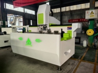 Machine de fraisage CNC pour profilés en aluminium, course de 400 à 3000 mm, adaptée aux profilés en alliage d'aluminium, perçage de portes et fenêtres