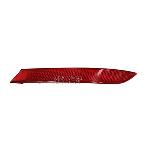 Reflector de parachoques trasero para BMW X5 E70 LCI 2011-2013, lente LED de forma plana roja - Product Image 2