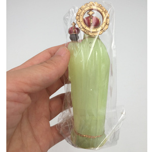 Figurine religieuse lumineuse en plastique doré de 10 cm, Vierge Marie tenant l'Enfant Jésus, RLD1007 - Product Image 4