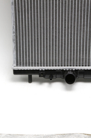 Nouveau radiateur en aluminium OEM du fabricant avec réservoir d'eau en plastique, état neuf, adapté aux voitures Zotye Zotye T700