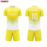 Chine Vintage Classique Rétro Football T-Shirts Brighton Croatie Maillots Hommes Football Chemise Football Allemagne Football Porter Jersey