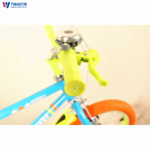 Vélo pour enfants <span class=keywords><strong>14</strong></span> <span class=keywords><strong>pouces</strong></span> à une vitesse avec roues d'apprentissage en acier au carbone et jantes en alliage d'aluminium, pédales ordinaires - Product Image 2