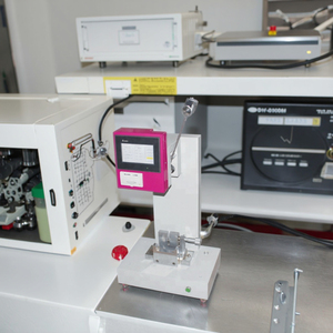 Machine d'essai d'impact Izod Charpy pour plastiques et métaux de laboratoire 1J, 2.75J, 5.5J, 11J, 22J - Product Image 3