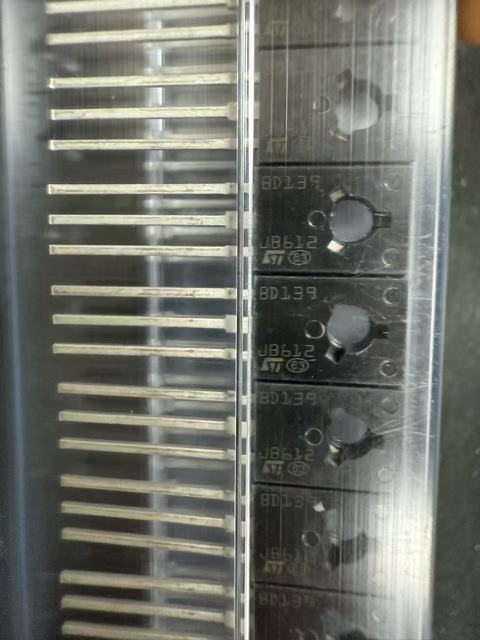 BD139 NPN Transistor BJT Power Transistor TO-126 Package for Amplifier and Industrial Electronic Applications