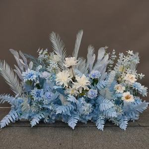 Vente en gros <span class=keywords><strong>2022</strong></span> fleur de guidage artificielle <span class=keywords><strong>rouge</strong></span> chaud pour Arrangement de salle de mariage rangée de fleurs décoratives au sol - Product Image 6