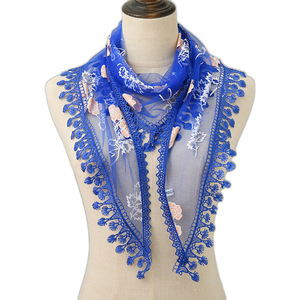 Offre Spéciale couleur unie fleur imprimé triangulaire écharpe <span class=keywords><strong>Voile</strong></span> avec glands châle Foulard étole dames <span class=keywords><strong>Bonnet</strong></span> mantille <span class=keywords><strong>voile</strong></span> - Product Image 1