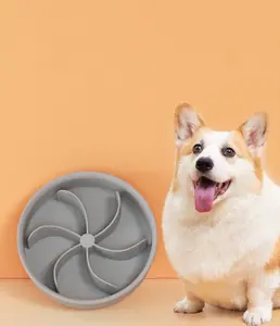 사용자 정의 모양 디자인 개 핥는 매트 실리콘 애완 동물 개 액세서리 핥는 매트 둥근 그릇과 개를위한 핥는 매트