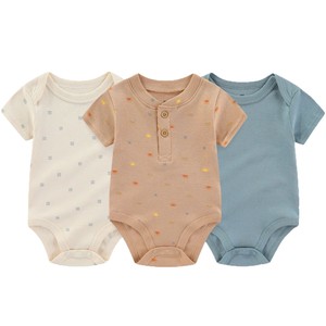 Mameluco de bebé <span class=keywords><strong>recién</strong></span> <span class=keywords><strong>nacido</strong></span>, traje de gateo de algodón puro, mono triangular de clase A, ropa de bebé acanalada de una pieza con borde cruzado, suministro ODM - Product Image 5
