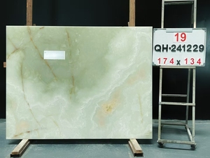 Laje Grande de Jade Verde Natural da Fábrica Yunfu, Cortada sob Medida, Pedra de Jade Verde Onyx Retroiluminada para Parede, Piso e Bancada - Product Image 4