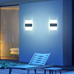 Lámpara LED cuadrada negra IP54 de 10W, resistente a la intemperie, ideal para iluminar exteriores y mejorar la decoración. - Product Image 2