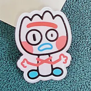 Dễ Thương Dâu Gấu Acrylic Pin Bán Buôn Anime Trâm Pin