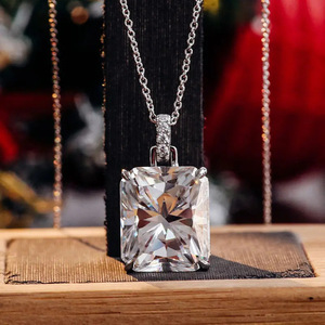 Collana Geometrica Quadrata con Micro Pavé per Donne, Gioielli Minimalisti alla Moda - Product Image 2