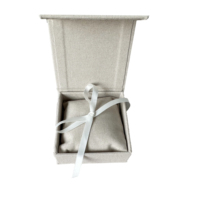 Boîte à bijoux en tissu de lin avec logo personnalisé Kexin, avec insert en coussin, ruban de fermeture, emballage cadeau