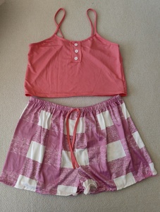 Conjunto de Pijama Feminino de Duas Peças: Camisete e Shorts para Dormir - Product Image 4