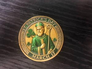 Offre Spéciale : Lot de 2 Pièces de Monnaie Commémoratives 3D Saint-Patrick – Trèfle Chanceux – Cadeau Souvenir de Collection Porte-Bonheur - Product Image 5