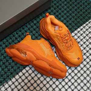 2026 Chaussures de sport de luxe en cuir de créateur haut de gamme, à triple bande, tendance et décontractées, pour la marche - Product Image 3