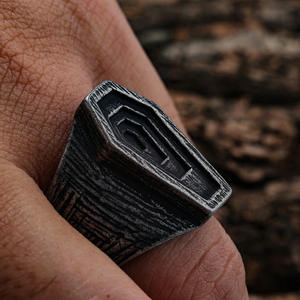 CAIOOCHE <span class=keywords><strong>Bagues</strong></span> Punk en Acier Inoxydable Style Sombre pour Femmes et Hommes, <span class=keywords><strong>Bagues</strong></span> Vintage Argentées Dorées Tendance Personnalisées pour la Fabrication <span class=keywords><strong>de</strong></span> Bijoux - Product Image 2